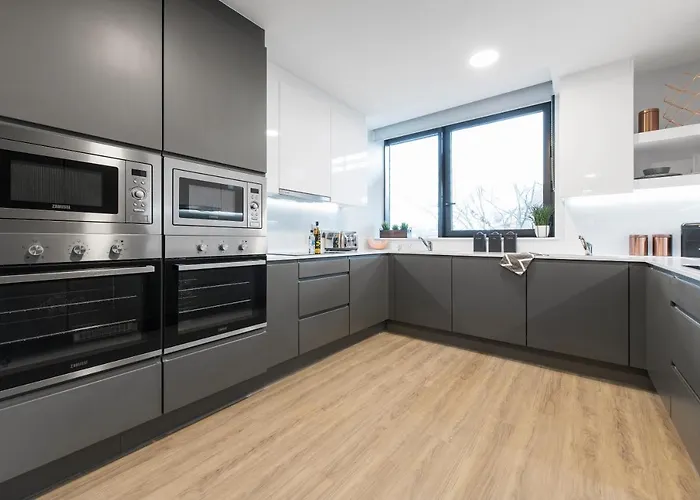 Yugo Explore - Ardcairn House * Dublin