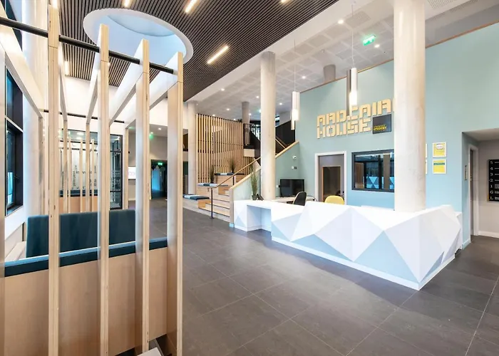 Yugo Explore - Ardcairn House דירה דבלין