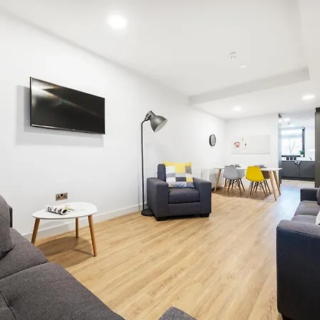 Yugo Explore - Ardcairn House Apartment *